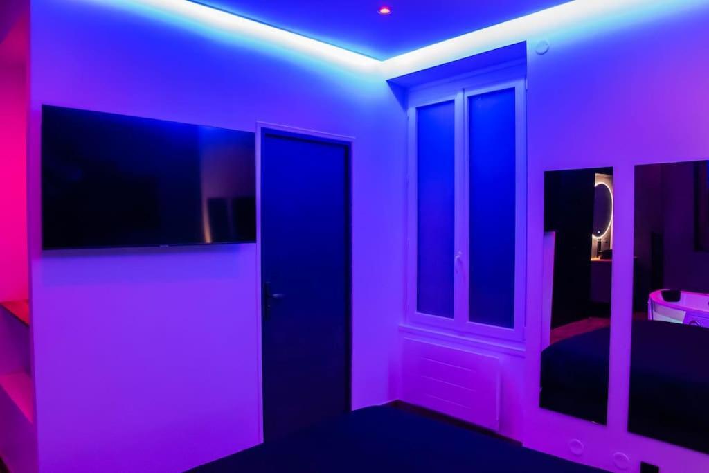 Appartamento Blue Night - Jacuzzi - Bord De Seine Corbeil-Essonnes Esterno foto